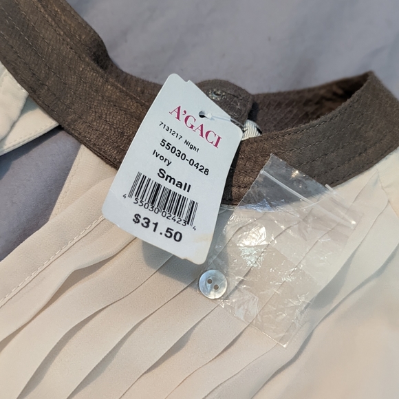Agaci white top with leather accent. Size Small, NWT - Picture 9 of 9